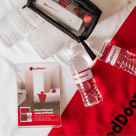 Reddoorz Syariah @ Jalan Ir Haji Juanda Jambi Hotell Eksteriør bilde