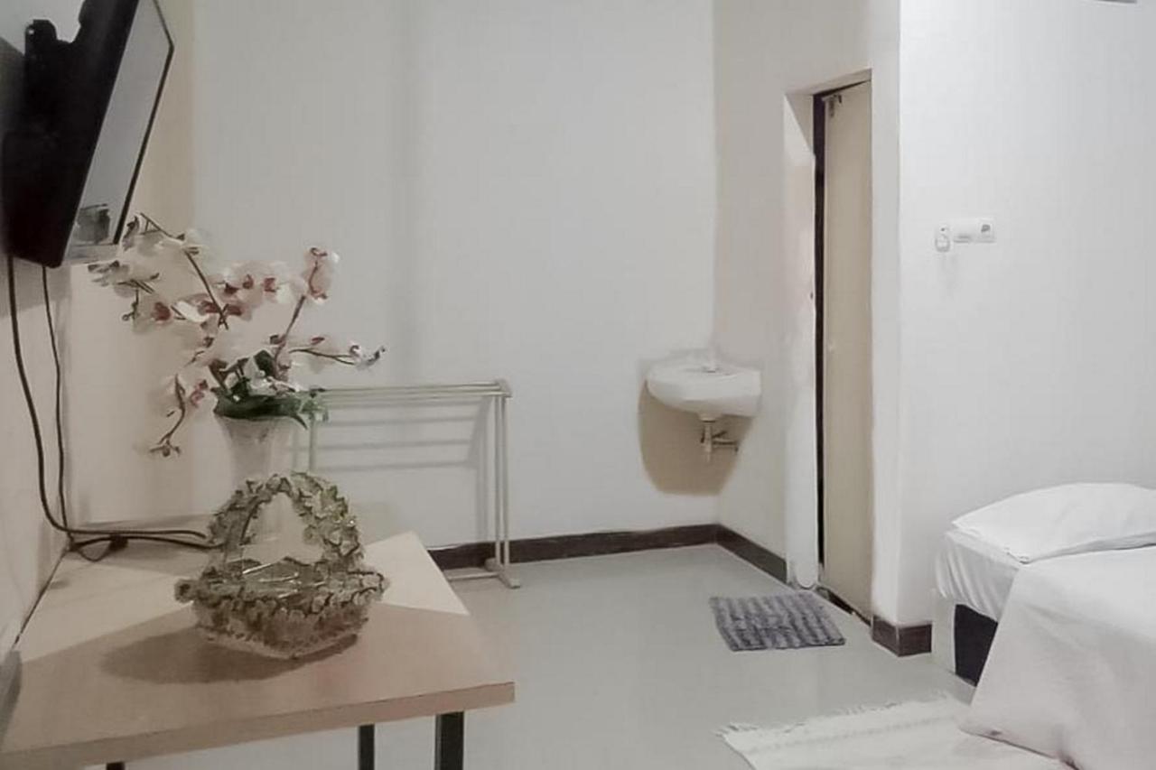 Reddoorz Syariah @ Jalan Ir Haji Juanda Jambi Hotell Eksteriør bilde