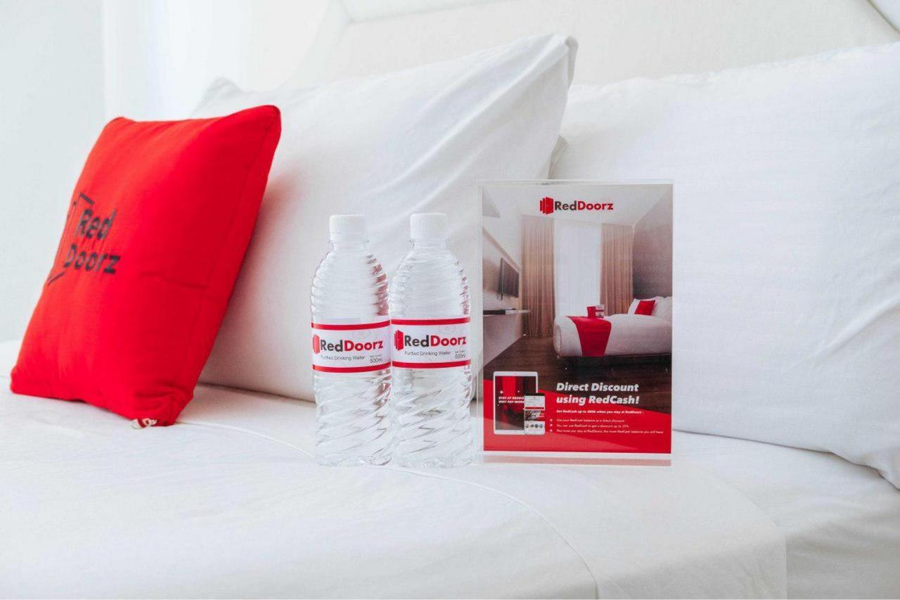 Reddoorz Syariah @ Jalan Ir Haji Juanda Jambi Hotell Eksteriør bilde